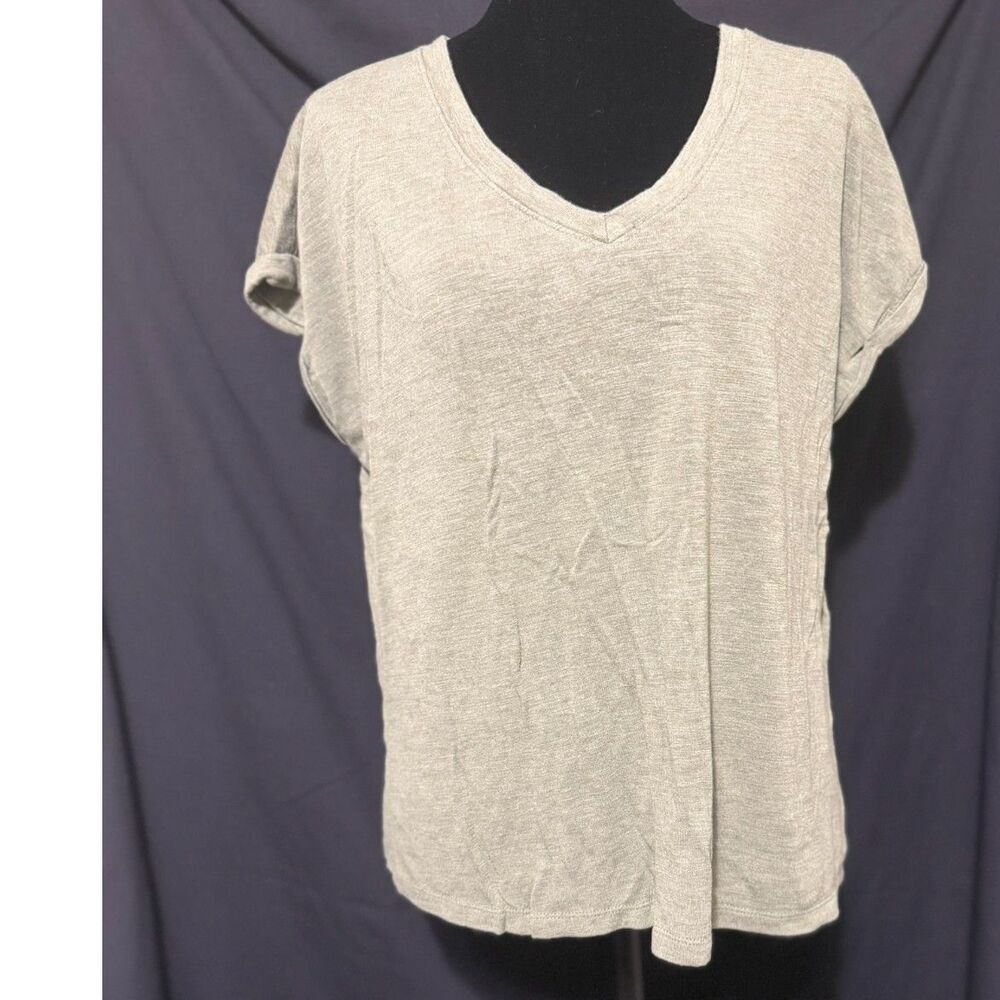 #312 - Jessica Simpson Green Top Womens Medium Short Sleeve V-Neck Knit